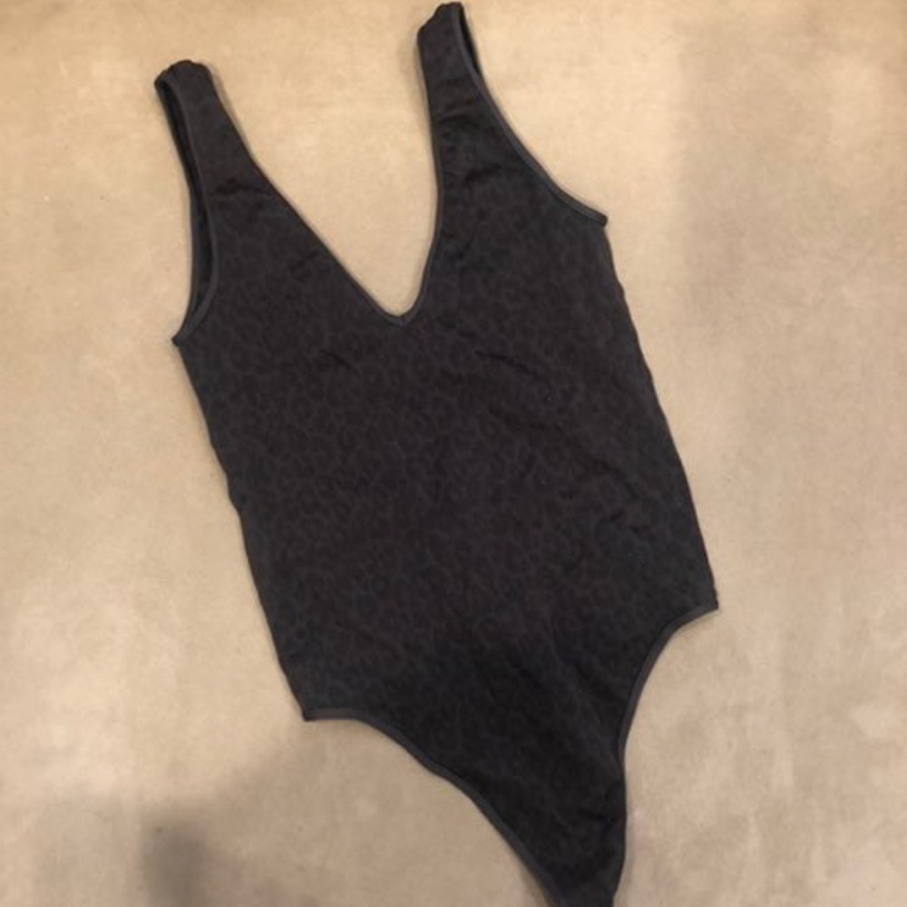 NWOT Seamless Leopard Bodysuit